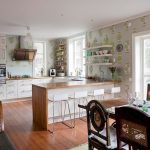 Обои на кухню: обилие палитры цветов и дизайна стенного покрытия Обои на кухню: обилие палитры цветов и дизайна стенного покрытия