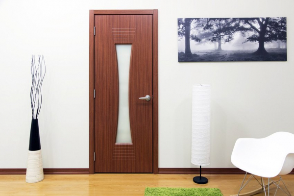 Межкомнатные двери со стеклом: оригинальное и функциональное решение Межкомнатные двери со стеклом: оригинальное и функциональное решение