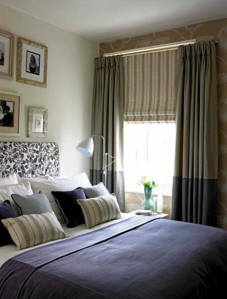 Жалюзи в спальню (75 фото): выбираем на пластиковые окна вертикальные и горизонтальные жалюзи Жалюзи в спальню (75 фото): выбираем на пластиковые окна вертикальные и горизонтальные жалюзи