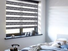 Жалюзи в спальню (75 фото): выбираем на пластиковые окна вертикальные и горизонтальные жалюзи Жалюзи в спальню (75 фото): выбираем на пластиковые окна вертикальные и горизонтальные жалюзи