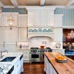 Обои на кухню: обилие палитры цветов и дизайна стенного покрытия Обои на кухню: обилие палитры цветов и дизайна стенного покрытия