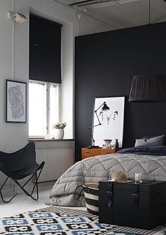 Жалюзи в спальню (75 фото): выбираем на пластиковые окна вертикальные и горизонтальные жалюзи Жалюзи в спальню (75 фото): выбираем на пластиковые окна вертикальные и горизонтальные жалюзи