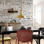 Обои на кухню: обилие палитры цветов и дизайна стенного покрытия Обои на кухню: обилие палитры цветов и дизайна стенного покрытия