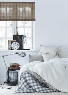 Жалюзи в спальню (75 фото): выбираем на пластиковые окна вертикальные и горизонтальные жалюзи Жалюзи в спальню (75 фото): выбираем на пластиковые окна вертикальные и горизонтальные жалюзи