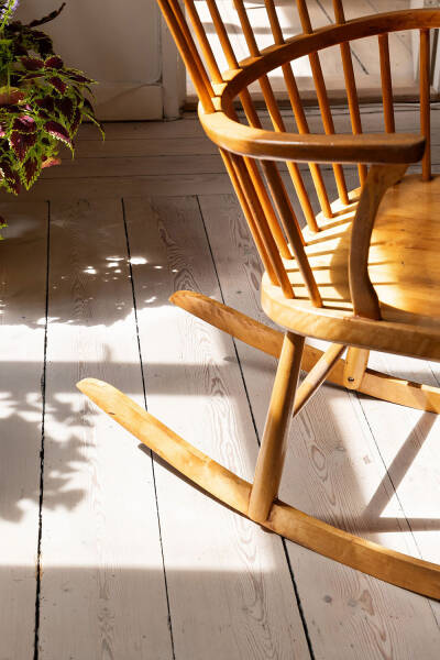 Дровяная печь и винтажная мебель: уютная квартира в Швеции (78 кв. м) Дровяная печь и винтажная мебель: уютная квартира в Швеции (78 кв. м)