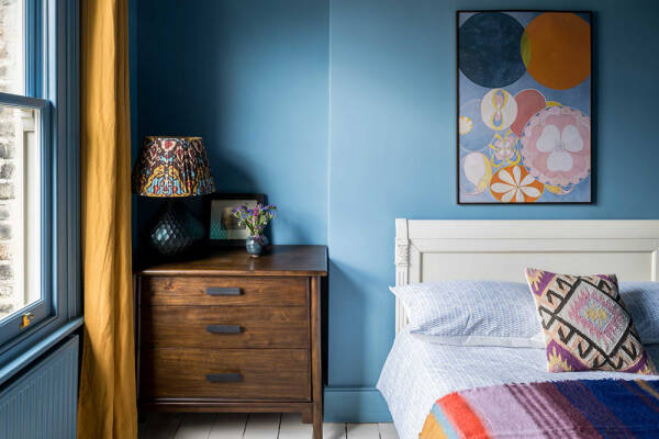 Цветные комнаты и старинные детали: смелый дизайн викторианского дома в Лондоне Цветные комнаты и старинные детали: смелый дизайн викторианского дома в Лондоне