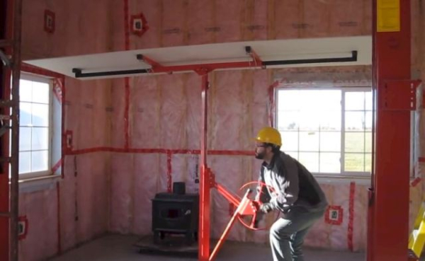 Приспособления для монтажа гипсокартона на потолок одному