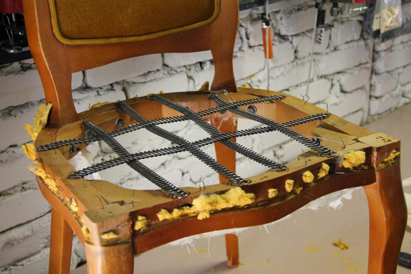 Самостоятельная перетяжка стульев и кресел Самостоятельная перетяжка стульев и кресел