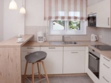 Как правильно выбрать римские шторы на кухню, фото в интерьере, видео Как правильно выбрать римские шторы на кухню, фото в интерьере, видео