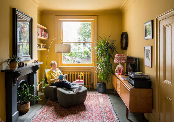 Цветные комнаты и старинные детали: смелый дизайн викторианского дома в Лондоне Цветные комнаты и старинные детали: смелый дизайн викторианского дома в Лондоне