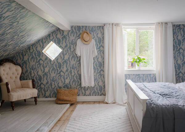 Царство цветочных обоев в красивом деревенском домике в Швеции Царство цветочных обоев в красивом деревенском домике в Швеции