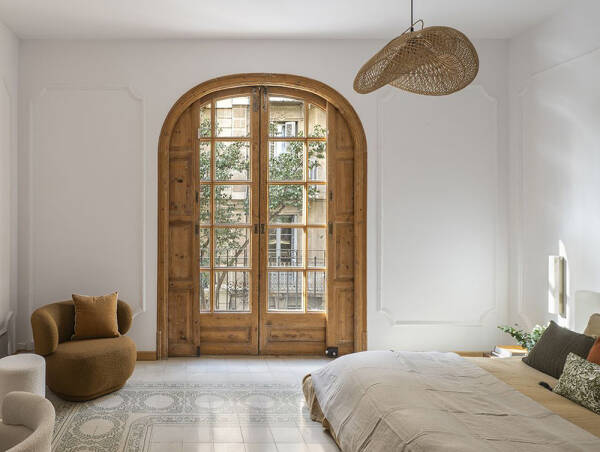 Аутентичная испанская квартира в роскошном модернистском доме в Барселоне