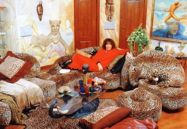 Недвижимость Валерия Леонтьева: как характер артиста отражается в интерьерах его дома Недвижимость Валерия Леонтьева: как характер артиста отражается в интерьерах его дома