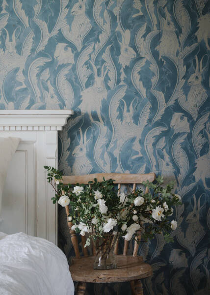 Царство цветочных обоев в красивом деревенском домике в Швеции Царство цветочных обоев в красивом деревенском домике в Швеции