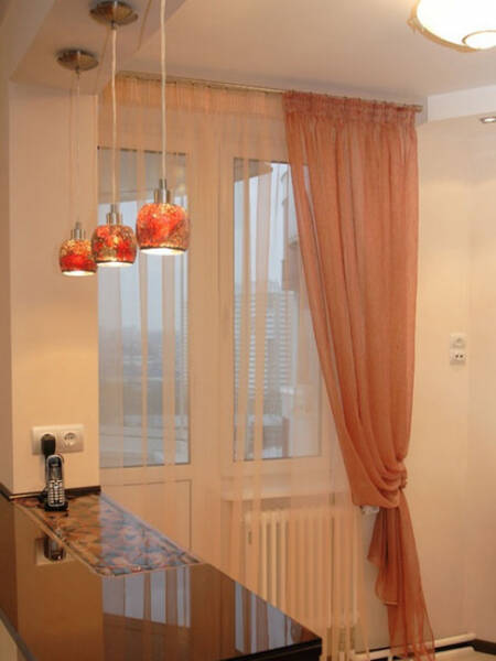 Выбираем тюль на кухню где есть балконная дверь Выбираем тюль на кухню где есть балконная дверь
