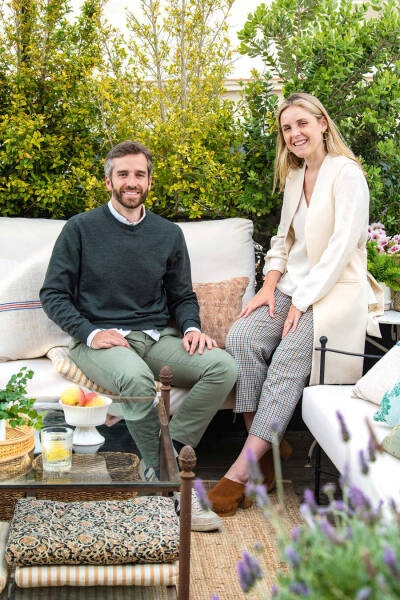 Обаятельная белая квартира с террасой в Барселоне Обаятельная белая квартира с террасой в Барселоне