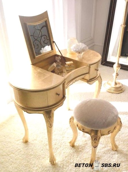 Столик в спальню &ndash; неповторимый дизайн и функциональность