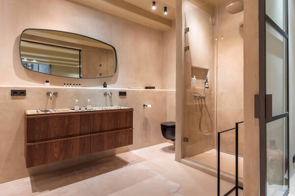 Стильный современный интерьер в доме на канале в Амстердаме Стильный современный интерьер в доме на канале в Амстердаме