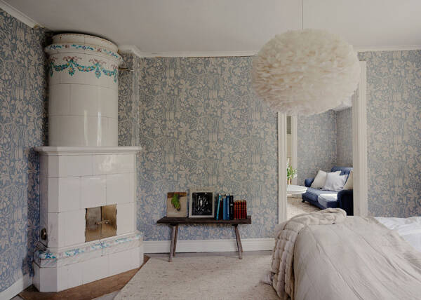 Царство цветочных обоев в красивом деревенском домике в Швеции Царство цветочных обоев в красивом деревенском домике в Швеции