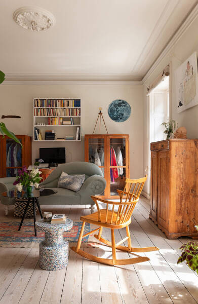 Дровяная печь и винтажная мебель: уютная квартира в Швеции (78 кв. м) Дровяная печь и винтажная мебель: уютная квартира в Швеции (78 кв. м)