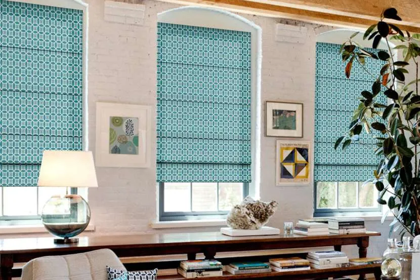 Как крепятся римские шторы: конструкция и механизмы, виды крепления Как крепятся римские шторы: конструкция и механизмы, виды крепления