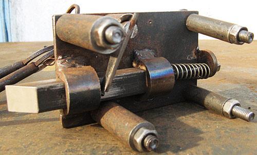 Различные запоры на ворота Различные запоры на ворота