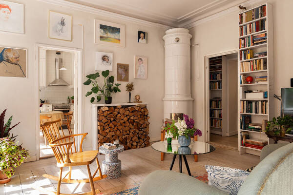 Дровяная печь и винтажная мебель: уютная квартира в Швеции (78 кв. м) Дровяная печь и винтажная мебель: уютная квартира в Швеции (78 кв. м)