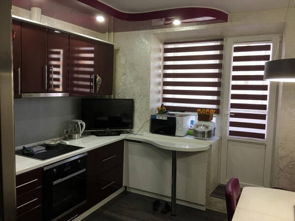 Выбор штор на кухню с балконной дверью Выбор штор на кухню с балконной дверью