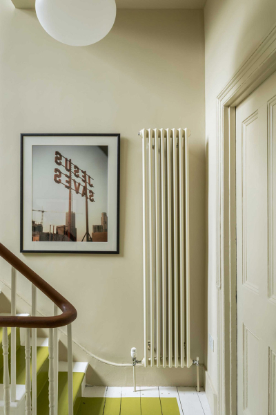 Цветные комнаты и старинные детали: смелый дизайн викторианского дома в Лондоне Цветные комнаты и старинные детали: смелый дизайн викторианского дома в Лондоне