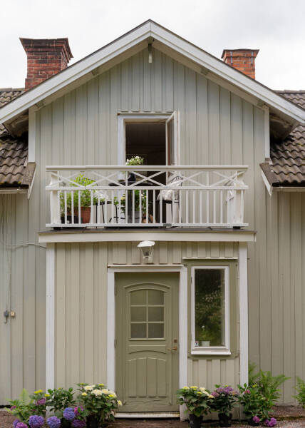 Царство цветочных обоев в красивом деревенском домике в Швеции Царство цветочных обоев в красивом деревенском домике в Швеции