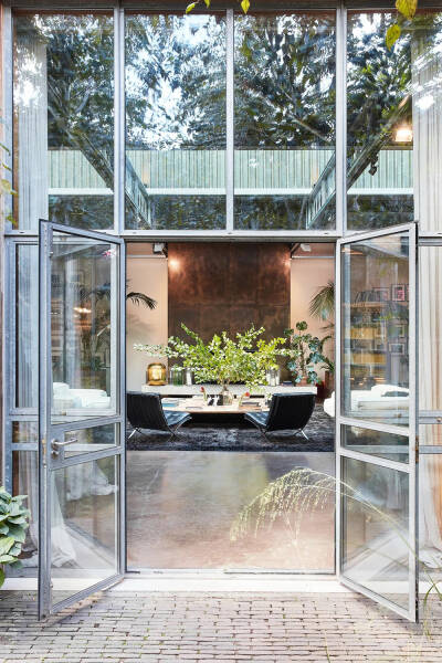 Невероятный лофт в здании бывшей студии в Лондоне