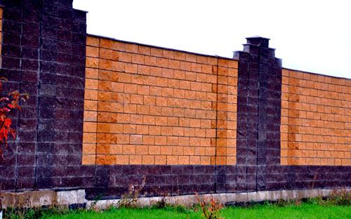 Заборы из цементных блоков и плит