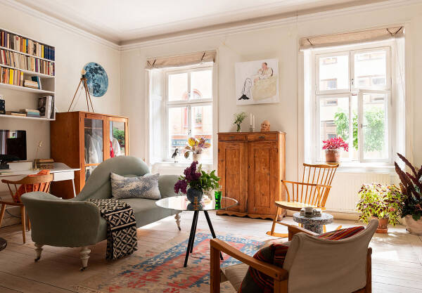 Дровяная печь и винтажная мебель: уютная квартира в Швеции (78 кв. м) Дровяная печь и винтажная мебель: уютная квартира в Швеции (78 кв. м)