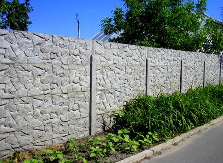 Установка бетонного забора