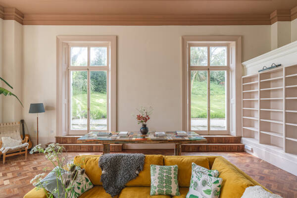 Великолепная архитектура с яркими современными штрихами: дом в Англии