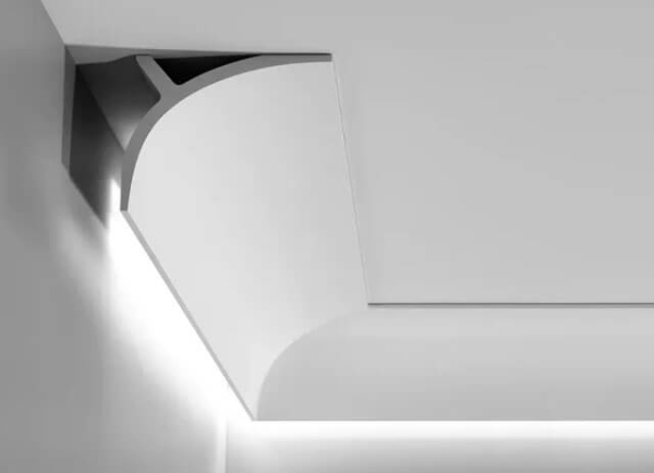 Светодиодная подсветка в плинтусе для потолка