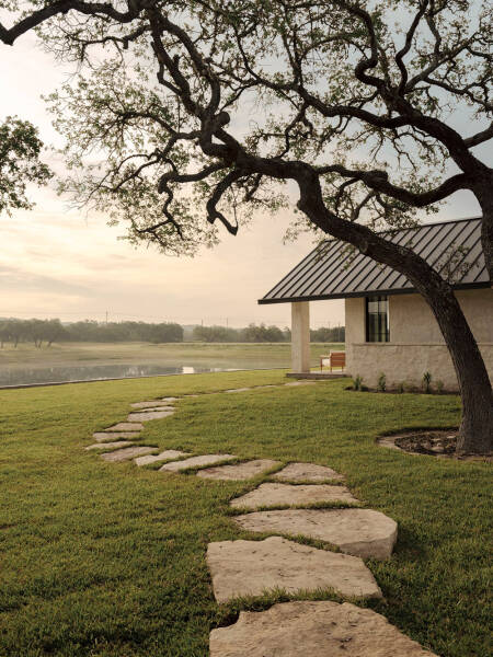 Спокойный элегантный кантри в дизайне современного ранчо в Техасе Спокойный элегантный кантри в дизайне современного ранчо в Техасе