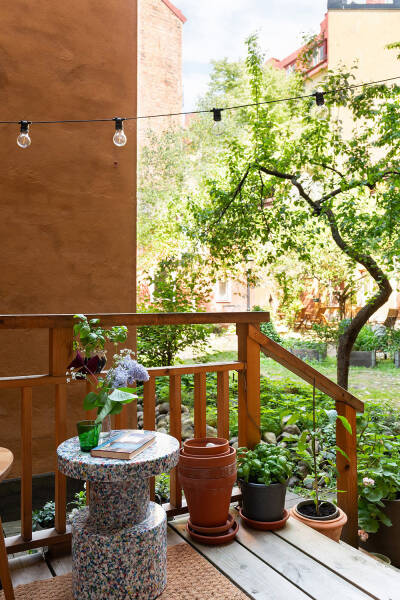 Дровяная печь и винтажная мебель: уютная квартира в Швеции (78 кв. м) Дровяная печь и винтажная мебель: уютная квартира в Швеции (78 кв. м)