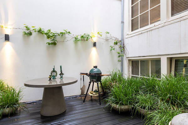 Стильный современный интерьер в доме на канале в Амстердаме Стильный современный интерьер в доме на канале в Амстердаме