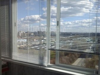 Как правильно выбрать жалюзи на балкон Как правильно выбрать жалюзи на балкон