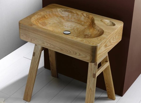 Сантехника из дерева &mdash; новый тренд. Кому она подойдет?