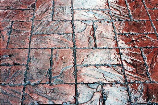 Чем защитить бетон от разрушения на улице?