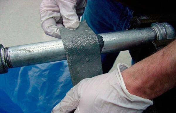 Как правильно пользоваться холодной сваркой: виды, состав, инструкция по применению Как правильно пользоваться холодной сваркой: виды, состав, инструкция по применению