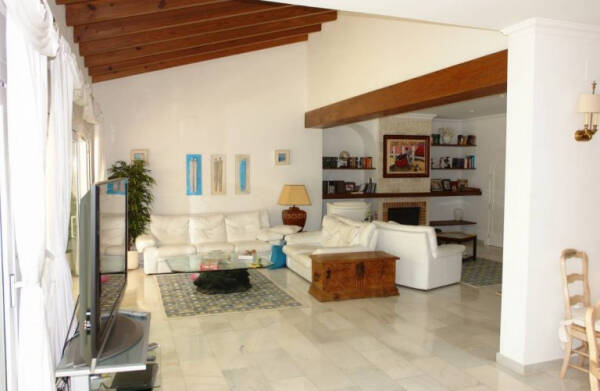 Недвижимость Валерия Леонтьева: как характер артиста отражается в интерьерах его дома Недвижимость Валерия Леонтьева: как характер артиста отражается в интерьерах его дома