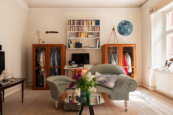 Дровяная печь и винтажная мебель: уютная квартира в Швеции (78 кв. м) Дровяная печь и винтажная мебель: уютная квартира в Швеции (78 кв. м)