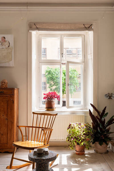 Дровяная печь и винтажная мебель: уютная квартира в Швеции (78 кв. м) Дровяная печь и винтажная мебель: уютная квартира в Швеции (78 кв. м)