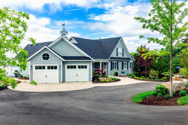 Проекты одноэтажных домов с гаражом для авто и самыми комфортными планировками Проекты одноэтажных домов с гаражом для авто и самыми комфортными планировками