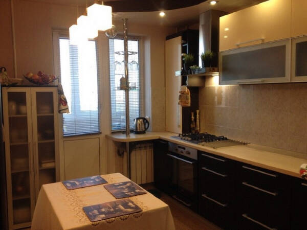 Выбор штор на кухню с балконной дверью Выбор штор на кухню с балконной дверью