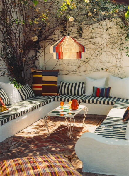 Яркие краски на средиземноморском побережье от Zara Home Яркие краски на средиземноморском побережье от Zara Home