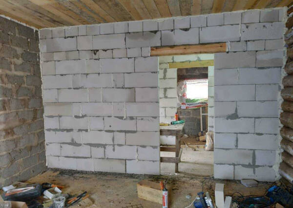 Как правильно строить перегородки из газобетонных блоков: пошаговая инструкция Как правильно строить перегородки из газобетонных блоков: пошаговая инструкция